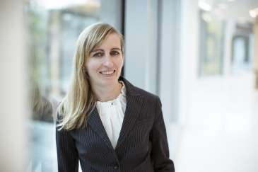 Dr. Carolin SCHMID-GASSER, LL.M.