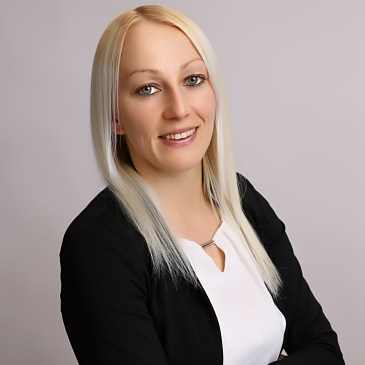 Mag. Eva-Maria WIESENHOFER-HAHN
