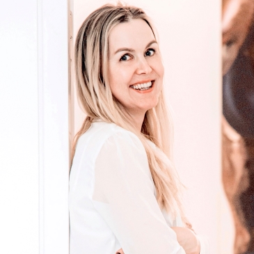 Mag. Mariella HACKL