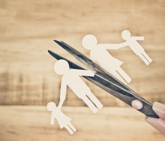 Namensänderung nach Scheidung – Möglichkeiten & Kosten